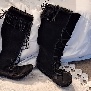 Minnetonka Black Suede Fringe Lace-Up Boots